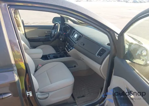 2016 Kia Sedona Lx z USA, uszkodzony, nr VIN KNDMB5C1XG6197876